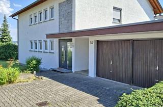 Haus kaufen in In Der Breite 36, 71116 Gärtringen, Freistehendes Zweifamilienhaus mit Ausbau Option