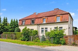 Doppelhaushälfte kaufen in 15345 Altlandsberg, Doppelhaushälfte mit viel Nebengelass, Pferdeställen, großen Garagen und Büroräume in Altlandsberg