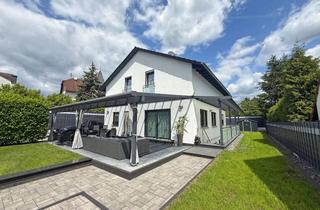 Haus kaufen in 63791 Karlstein, Modernes Effizienz-EFH mit PV, Doppelgarage & Garten in Karlstein