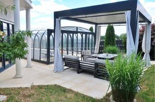 Villa kaufen in 93161 Sinzing, Luxuriöse Villa mit Pool, Sauna und Garten in ruhiger naturnaher Lage