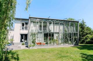 Haus kaufen in 96247 Michelau, Exklusives Designhaus mit beeindruckender Glasarchitektur, Wellnessbereich und Heimkino
