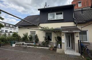 Haus kaufen in 33604 Innenstadt, Charmantes Reiheneckhaus mit Innenhof, Balkon