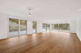 Wohnung kaufen in 79183 Waldkirch, Provisionsfrei: Exquisites Wohnen auf 196 m² mit Garten, großer Terrasse und Energieklasse A+.