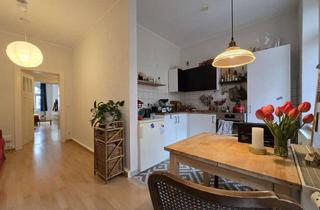 Wohnung kaufen in Heynahtsstraße, 01309 Gruna, gemütlich, helle 2-Zimmerwohnung mit großen Balkon in zentraler, ruhiger Lage zu verkaufen.
