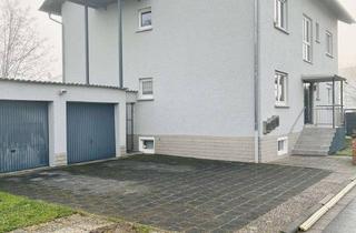 Wohnung kaufen in 63538 Großkrotzenburg, Vermietete Dachgeschosswohnung mit Balkon in Großkrotzenburg