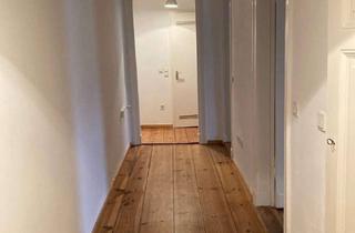 Wohnung kaufen in Schleiermacherstraße 12, 10961 Kreuzberg, Toplage 2 Raumwohnung mit grossem Westbalkon