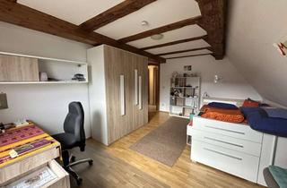 Wohnung kaufen in 78083 Dauchingen, Charmante 3-Zimmer-Wohnung mit Balkon, Bühne und großem Ausbaupotential. Ideal für Ihre Wohnträume!