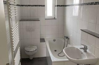 Wohnung mieten in Hovener Kamp 11, 41066 Bettrath, 4 Zimmer Wohnung mit Balkon - direkt neben der Kleingartenanlage (E0194)