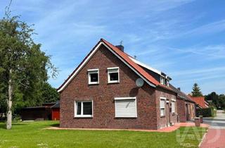 Haus kaufen in 26835 Neukamperfehn, „Zweifamilienhaus mit großem Grundstück – Investitionschance in Neukamperfehn“