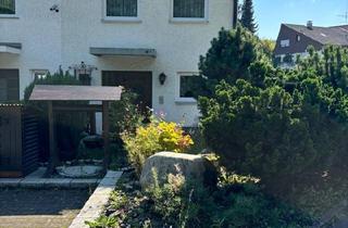 Haus kaufen in 71034 Böblingen, Böblingen - Gepflegte DHH am Waldfriedhof Böblingen