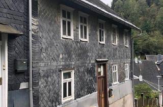 Haus kaufen in 98724 Neuhaus, Neuhaus am Rennweg - Altes Haus