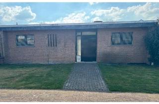 Haus kaufen in 47198 Duisburg, Duisburg - Saniertes BungalowHaus mit Garten 320qm top Lage zum Verkauf