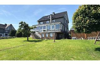 Haus kaufen in 57319 Bad Berleburg, Bad Berleburg - Großzügiges Wohnhaus nebst vermieteter Gewerbeeinheit