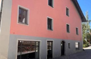Mehrfamilienhaus kaufen in 93458 Eschlkam, Eschlkam - Wohnen und Arbeiten unter einem Dach mit Garten