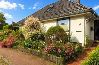 Einfamilienhaus kaufen in 22145 Stapelfeld, Stapelfeld - Viel Platz vor Hamburgs Toren: EFH + ausgebauter Keller, provisio