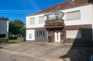 Einfamilienhaus kaufen in 66687 Wadern, Wadern - Solides Eigenheim zweigeschossig mit Potenzial