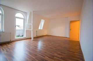 Wohnung kaufen in 26382 Bant, PROVISIONSFREI: 3-Zimmer-Dachgeschosswohnung mit Entwicklungspotenzial in zentraler Lage