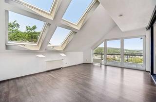 Wohnung kaufen in Edith-Langner-Straße 73, 57072 Siegen, Wohnen mit Atmosphäre und Weitblick am Giersberg: 4ZKB mit EBK, Dachterrasse, Stellplatz und Garten