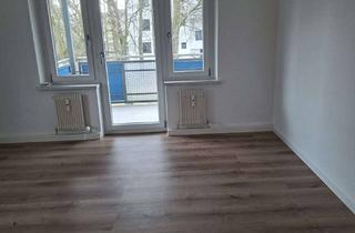 Wohnung mieten in Hans-Högn-Str., 95030 Innenstadt, Modernisierte 3-Zimmer-Wohnung mit Balkon, Designbad & hochwertiger Ausstattung