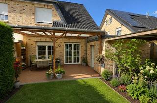 Doppelhaushälfte kaufen in 53881 Euskirchen, Familienfreundliche Doppelhaushälfte mit 6 Zimmern, Garten und Garage in Euskirchen