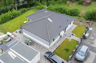 Haus kaufen in 72461 Albstadt, Zentral Wohnen auf einer Ebene: Gepflegter Bungalow mit Garten, Terrasse und Doppelgarage
