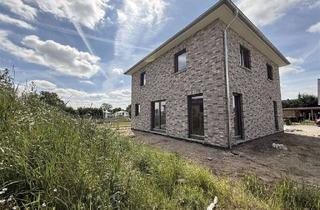 Villa kaufen in 23847 Kastorf, In 3 Monaten komplett fertig gestellt: Hochwertige Stadtvilla von Team Massivhaus mit A+