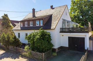 Haus kaufen in 89165 Dietenheim, Geräumiges Haus mit Ausbaupotenzial, Garten & Wintergarten in familienfreundlicher Lage