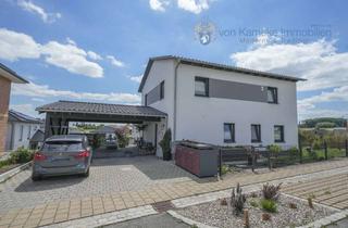 Haus mieten in 91486 Uehlfeld, Attraktives EFH mit PV-Anlage, EBK und Doppelcarport, in familienfreundlicher Aussichtslage