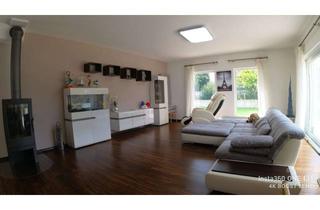 Immobilie mieten in Im Förstergarten 31, 91336 Heroldsbach, Modernes Einfamilienhaus mit Galerie, Kamin und dreiGaragen in ruhiger Randlage