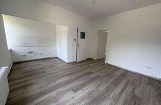 Wohnung mieten in Salzastraße 70, 26388 Fedderwardergroden, Großzügige 3-Zimmer-Wohnung mit Badewanne in Wilhelmshaven Fedderwardergroden!