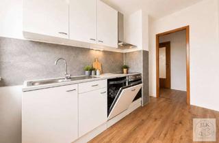 Wohnung mieten in Hufelandstraße, 08371 Glauchau, ERSTBEZUG NACH MODERNISIERUNG MIT NEUER EBK & PANORAMABLICK