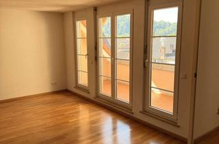 Wohnung mieten in Lörracher Str., 79585 Steinen, 5 Zi. Maisonette Wohnung mit Balkon & Terrasse im Herzen von Steinen