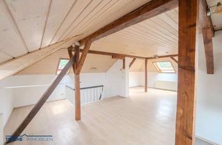 Wohnung mieten in 42855 Remscheid, Charmantes 1-Zimmer-Studioapartment im Dachgeschoss