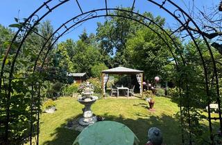Wohnung kaufen in 40599 Düsseldorf, Sofort bezugsfrei: 4-Zimmer-Wohnung mit exklusivem Garten und Balkon in Düsseldorf