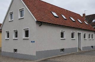 Haus kaufen in 97237 Altertheim, Altertheim - Zweifamilienhaus mit großzügiger Lager- u. Hoffläche zu verkaufen