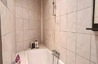 Wohnung kaufen in 68159 Mannheim, Mannheim - Kapitalanlage mit Potenzial - Attraktive 4-Zimmer-Wohnung in Schl
