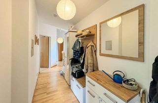 Wohnung kaufen in 81929 Bogenhausen, Charmante 3 Zimmer-Dachgeschosswohnung mit zwei Balkonen in ruhiger Bestlage von München-Bogenhausen