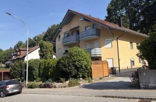 Wohnung kaufen in 94327 Bogen, Charmante 2-Zimmer-Dachgeschosswohnung mit Balkon in ruhiger Lage von Bogen