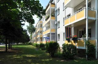 Wohnung mieten in Otto-Lilienthal-Str. 74, 06217 Merseburg, 3-Zi-Whg. mit Tageslichtbad und Balkon