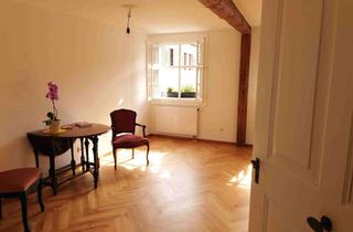 Wohnung mieten in 88709 Meersburg, Feinsinnig restauriertes & saniertes Kleinod in der Meersburger Altstadt mit Blick ins Grüne