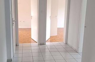 Wohnung mieten in Im Kalkfeld 19, 51379 Opladen, Alltagstaugliche 4-Zimmer-Wohnung in Leverkusen-Opladen