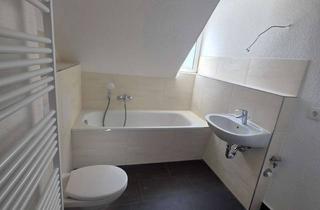 Wohnung mieten in Puschkinstraße, 06766 Bitterfeld-Wolfen, Schöne 3-Raum Dachgeschosswohnung im Zentrum von Wolfen
