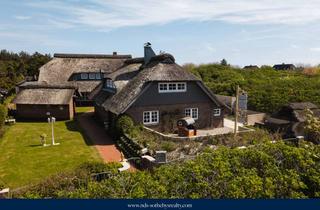 Haus kaufen in 26465 Langeoog, Der „Sonnenhof“ von Lale Andersen – reetgedecktes Strandhaus in den Dünen von Langeoog