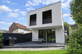 Haus kaufen in 25436 Uetersen, Neubau-Familienhaus aus 2023 – moderne Architektur, großzügige Raumaufteilung & sofort bezugs...