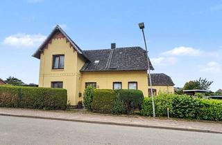 Mehrfamilienhaus kaufen in 23847 Pölitz, Platz für Ihre Ideen: Mehrfamilienhaus in Pölitz - insgesamt 4 Wohneinheiten, 2 davon bezugsfrei