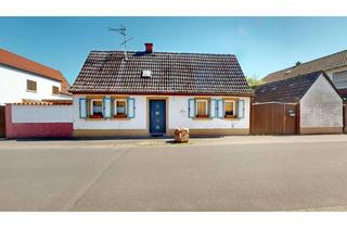 Haus kaufen in 67374 Hanhofen, Klein, fein und voller Möglichkeiten - Fachwerkhaus mit Innenhof