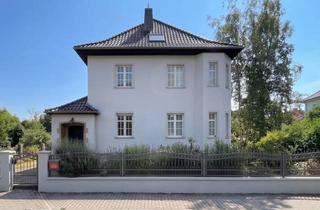 Villa kaufen in 06667 Weißenfels, Stadtvilla in Weißenfels mit Kaminofen und großzügigem Gartenbereich
