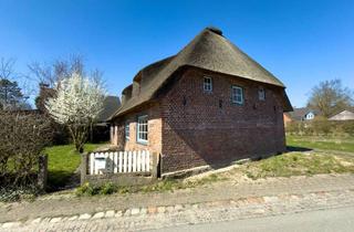 Haus kaufen in 25821 Bredstedt, Viel Platz und Ruhe: Charmante Reetdachkate mit Ausbaureserve