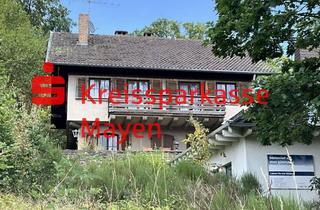Haus kaufen in 56746 Kempenich, Nähe Nürburgring. Jagd-, Landhaus mit Elw. und Büro auf 6.000m² Areal .
