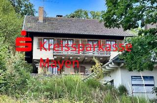 Haus kaufen in 56746 Kempenich, Nähe Nürburgring. Jagd-, Landhaus mit Elw. und Büro auf 6.000m² Areal .